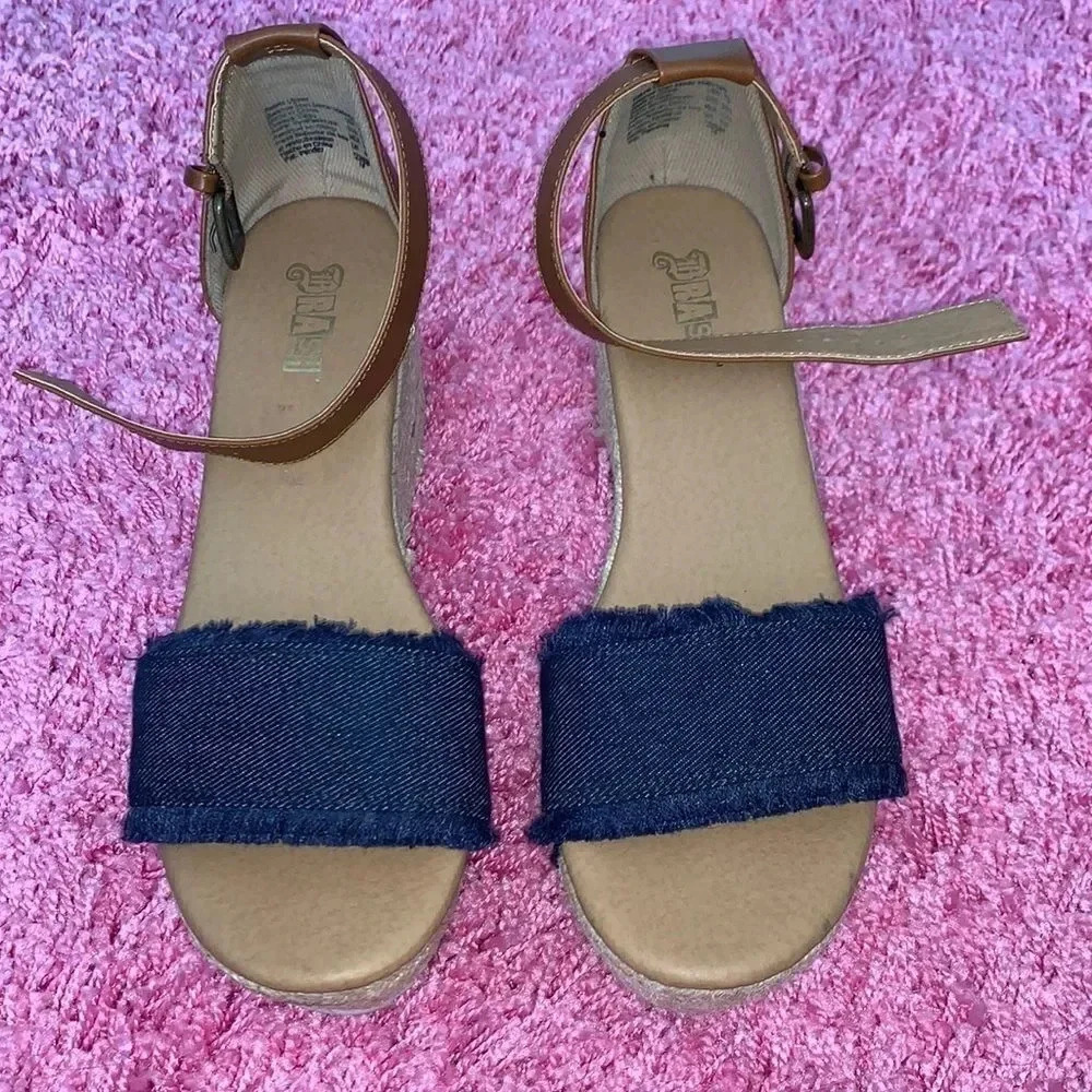Brash Straw Espedrille Wedges - Picture 2 of 5